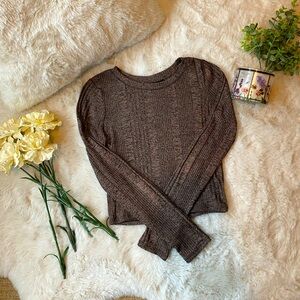 Long sleeve Forever 21 tight crop top in women’s small.